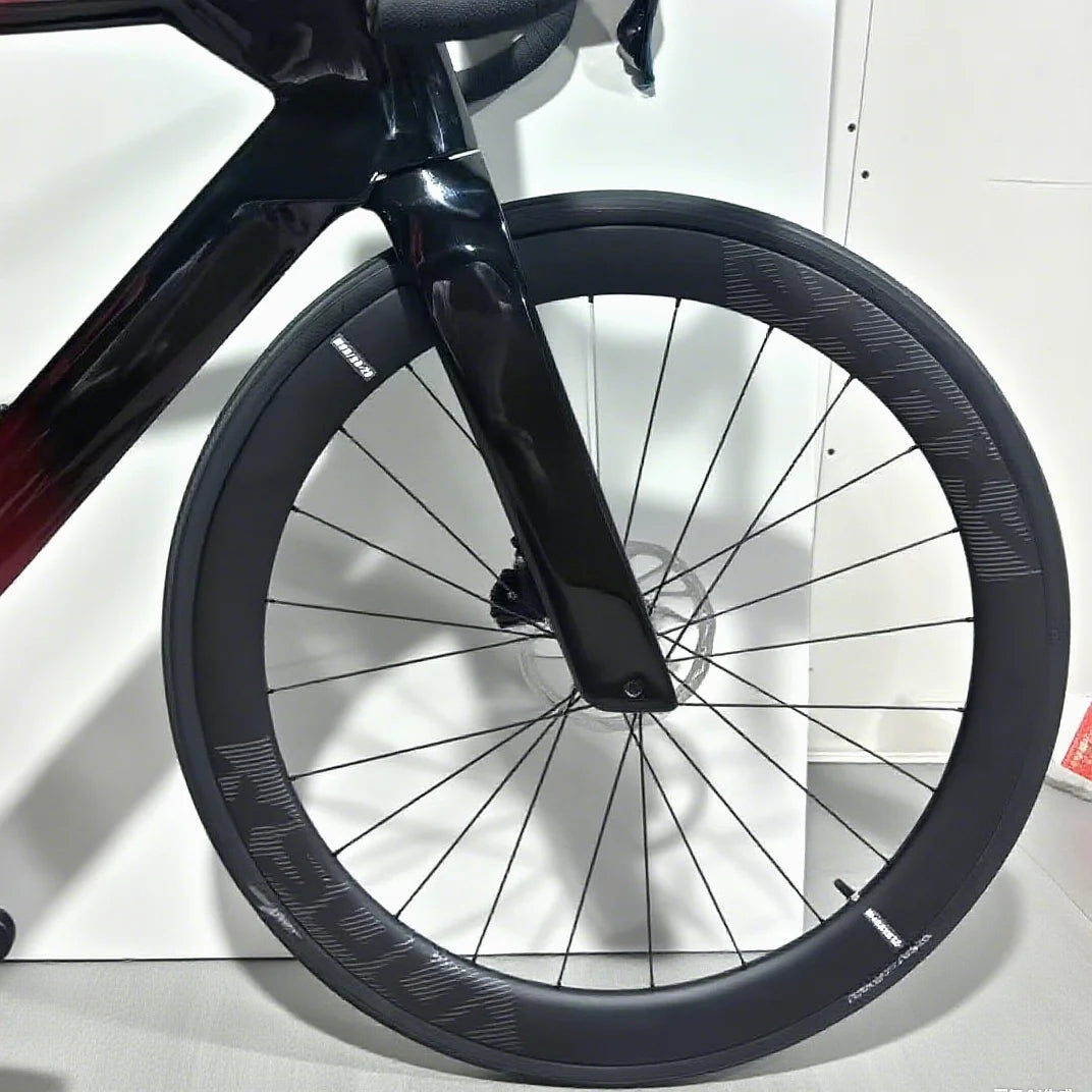 KOZO Factory Direct Sale High Modulus Carbon Fiber Road Bike Frame Set, Optional Configuration Optional Carbon Wheels Alu Wheels