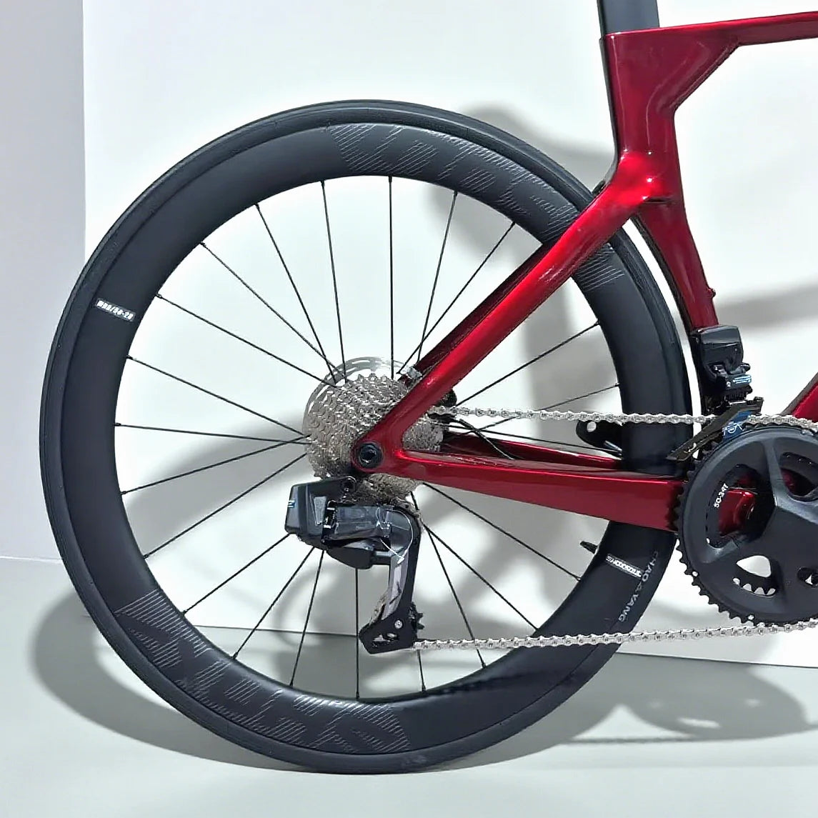 KOZO Factory Direct Sale High Modulus Carbon Fiber Road Bike Frame Set, Optional Configuration Optional Carbon Wheels Alu Wheels